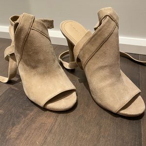 Kendal & Kylie heels